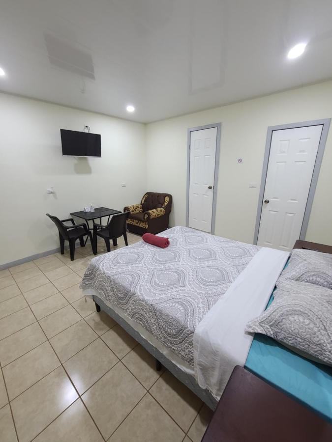 Hostal Don Luis Santa Rosa de Lima ภายนอก รูปภาพ