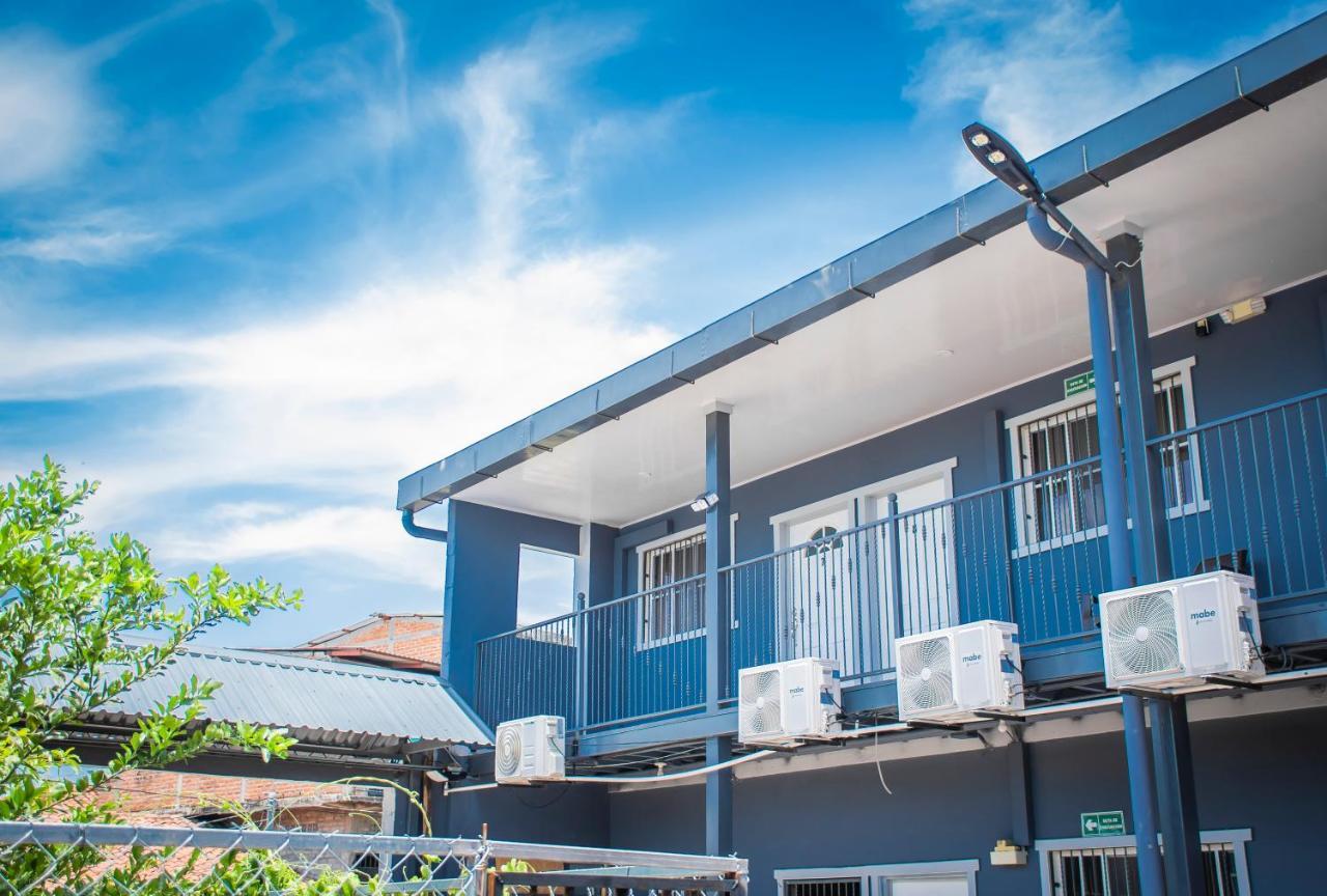 Hostal Don Luis Santa Rosa de Lima ภายนอก รูปภาพ